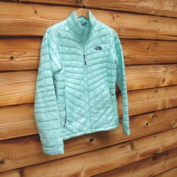 The North Face Thermoball Puffer Jacket - Picture 4 of 10